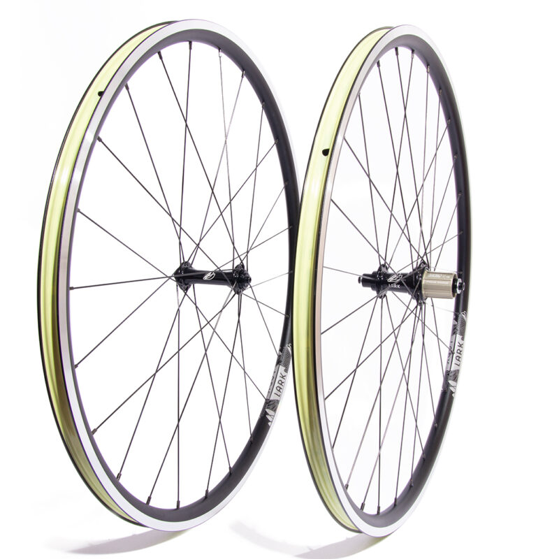 Lark strong rear wheelset