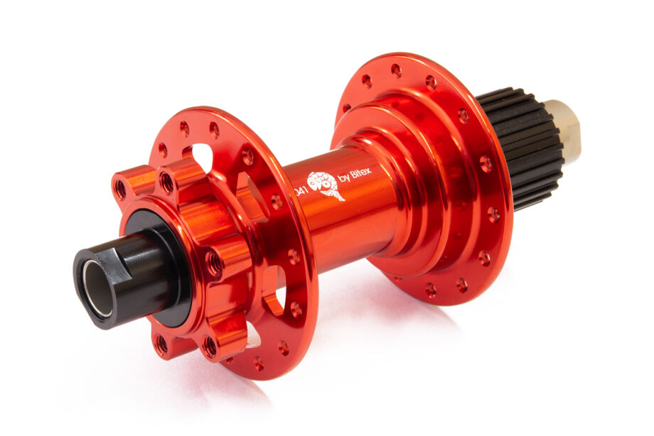 boost hub in chilli red