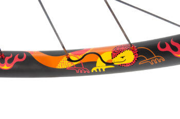 Monitor carbon with flames design