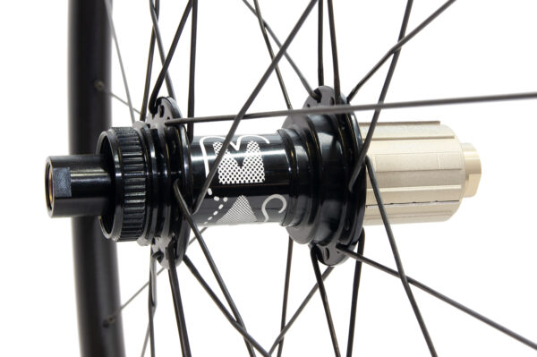 Centre-lock J-bend rear hub with Map etching