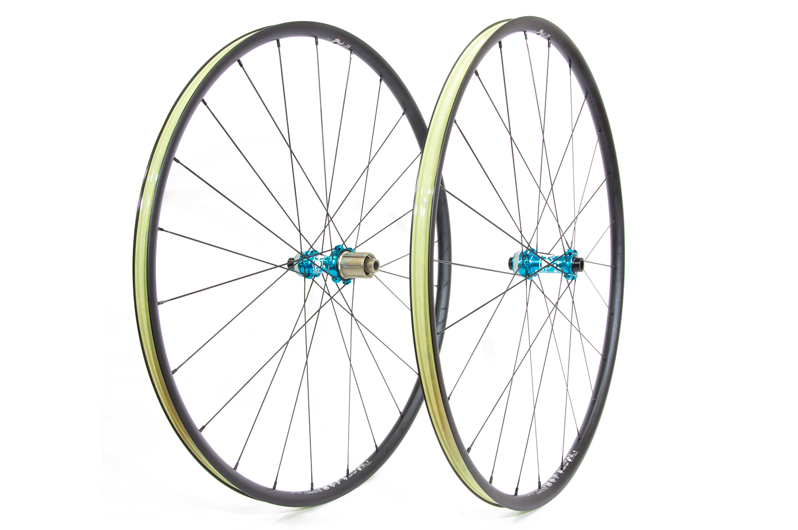 Lightweight 27.5 wheelset 2025