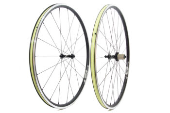 Lark light straight-pull wheelset