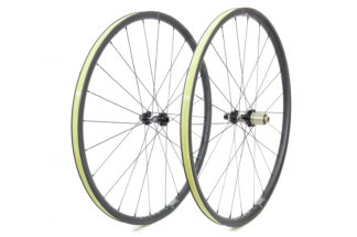 In-stock Gecko carbon wheels – 28 hole only