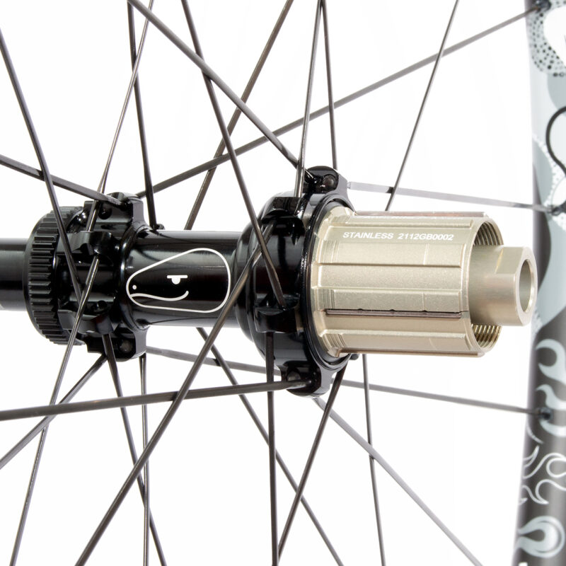 Monitor carbon centre-lock straight-pull rear wheel