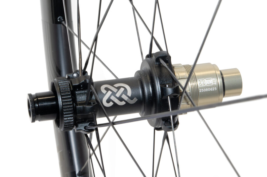 Vindr carbon disk brake wheels